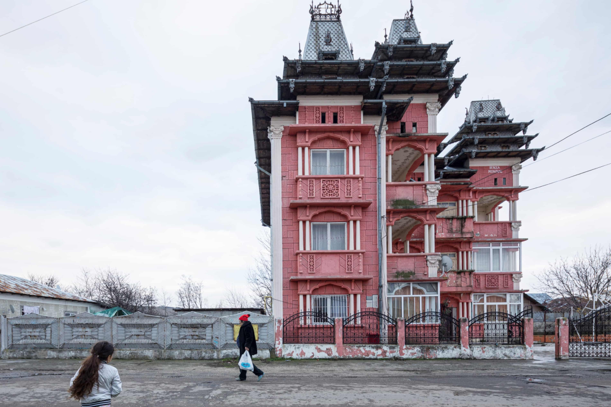 Satul Hășdat din România