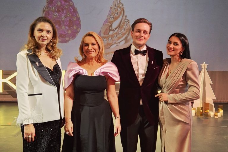 Andreea Esca, apariție ravisantă pe scena Operei Naționale. Gestul pe care l-a făcut fiul ei, Aris, pentru vedeta PRO TV