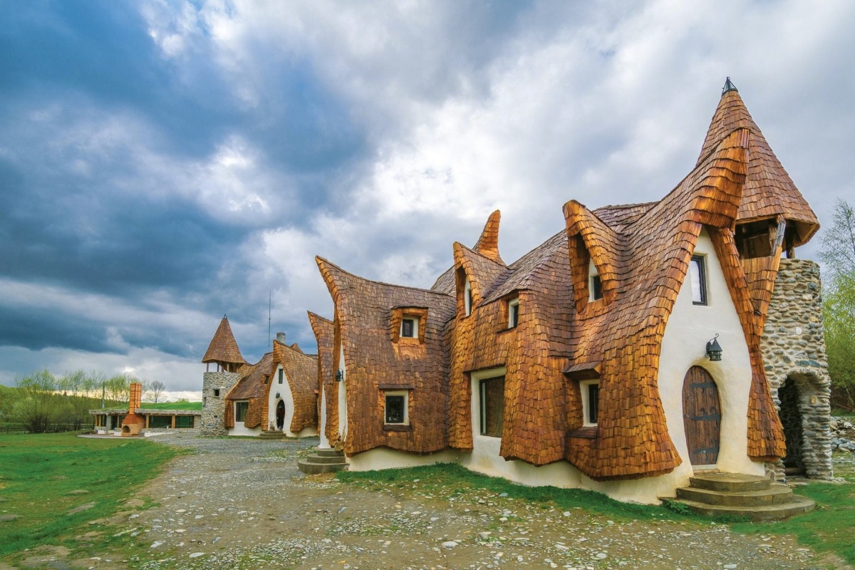 Castelul de Lut Valea Zânelor a fost închis