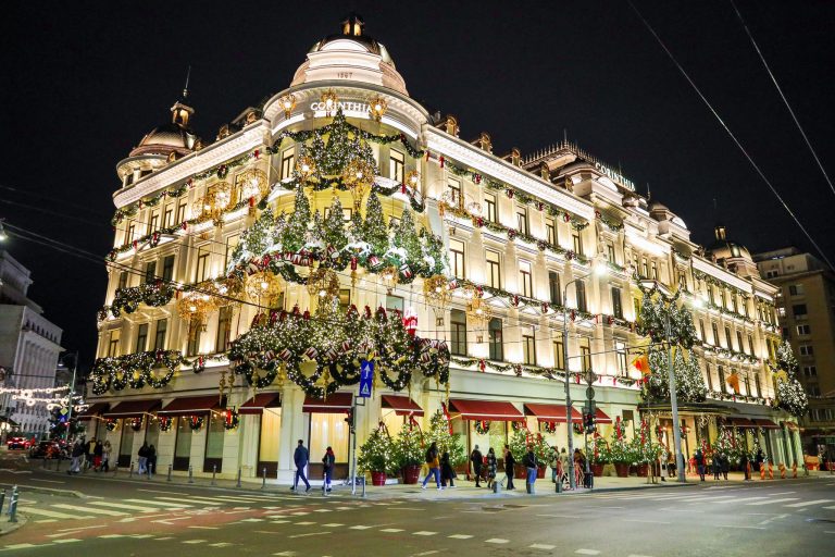 Locul din București care îi fascinează pe turiștii străini, în decembrie. Arată ca în povești