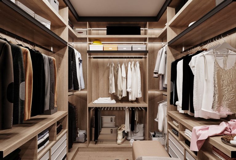 3 piese vestimentare pe care e bine să le cumperi de la reduceri