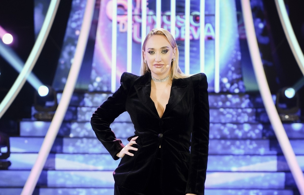 Ilona Brezoianu a înlocuit-o pe Andreea Bălan