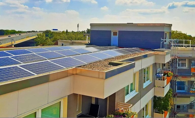Blocurile din România ar putea deveni eco cu sprijinul Casa Verde. Avantajele investițiilor în fotovoltaice