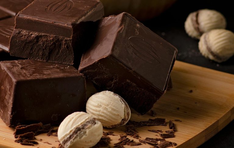 Ce beneficii reale are ciocolata neagră pentru organism. Răspunsul specialiștilor te va surprinde