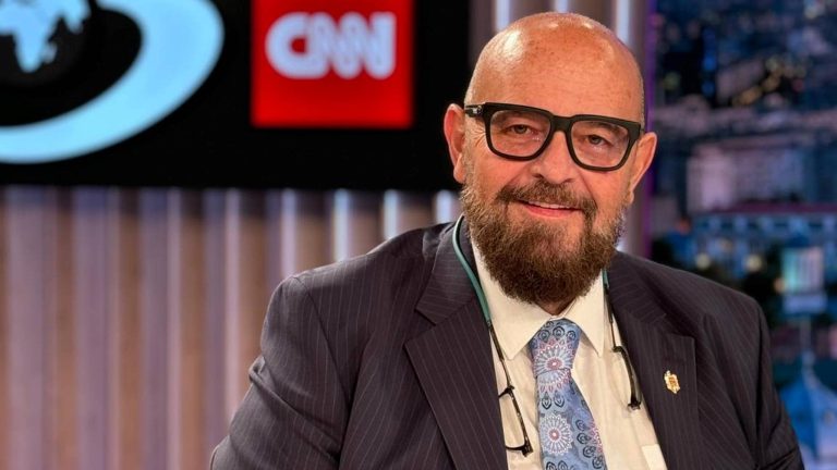 Cum arăta Cristian Popescu Piedone în tinerețe. Abia îl mai recunoști pe actualul șef ANPC FOTO