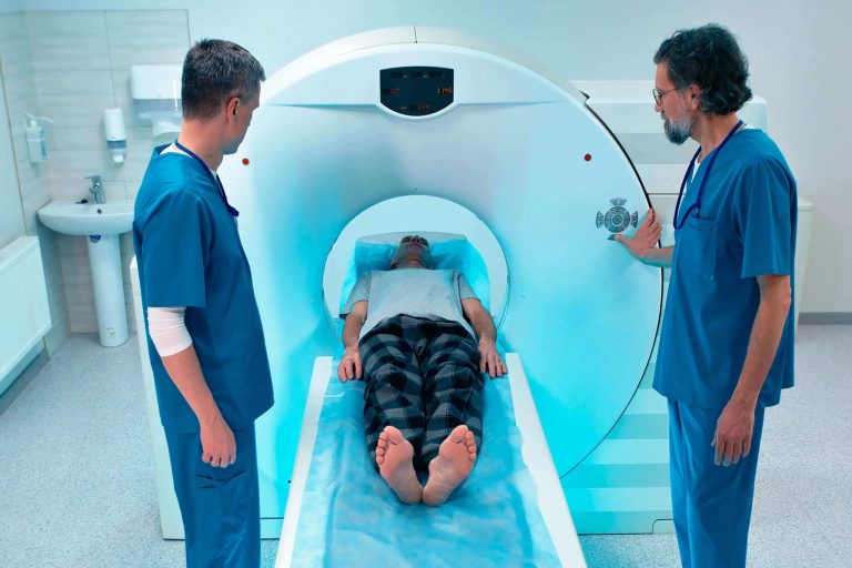 Efectele ascunse ale tomografiilor computerizate. CT-ul, asociat cu 100.000 de cazuri de cancer în 2023