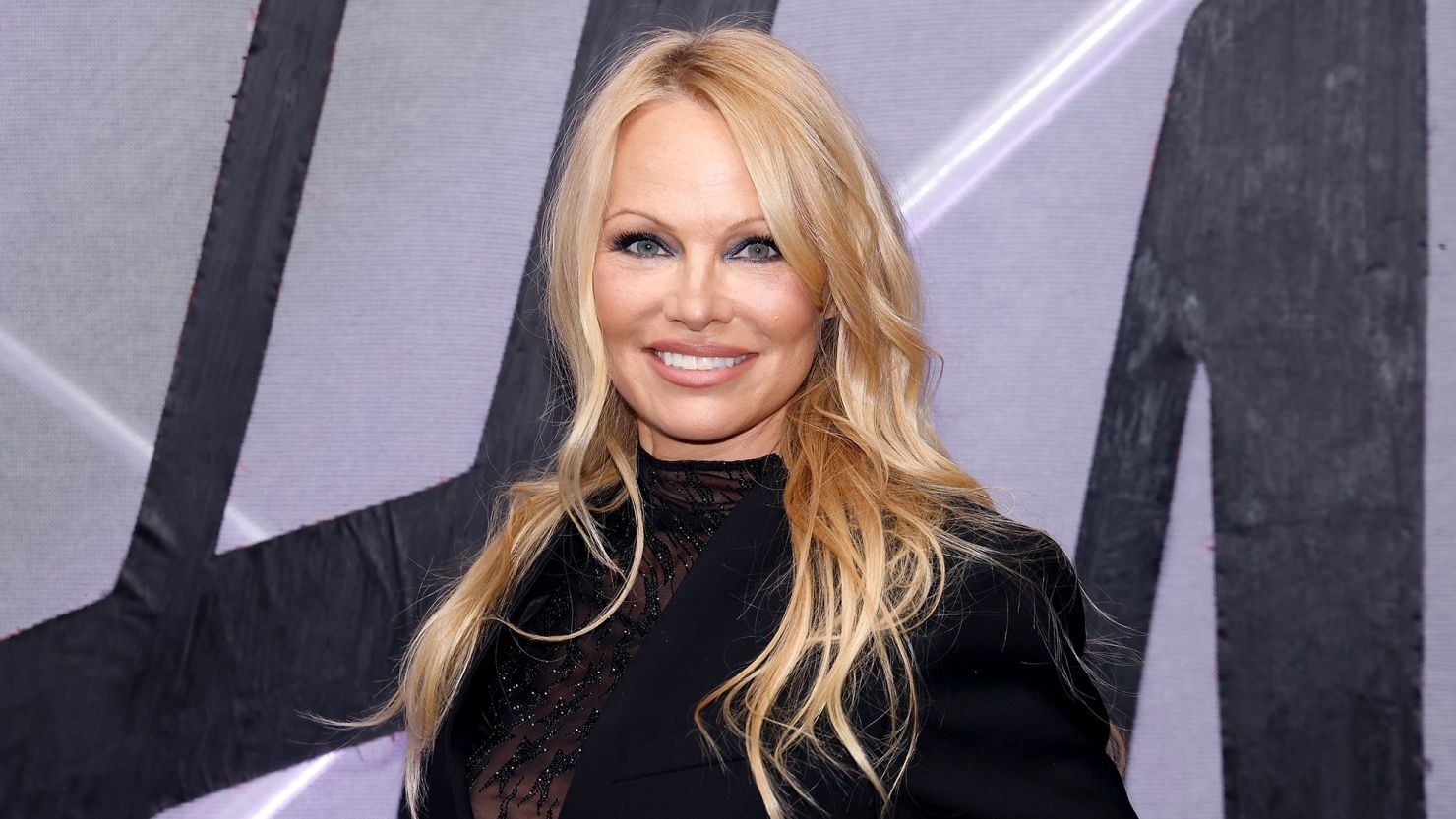 Pamela Anderson, surpriză la Met Gala 2025