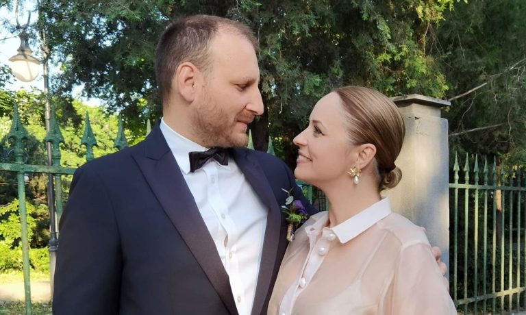 Andreea Marin și Adrian Brîncoveanu s-au despărțit după 8 ani de relație. Vedeta a confirmat separarea