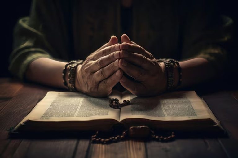 Diferențele dintre adventiști și penticostali. Ce crede fiecare și cum practică religia