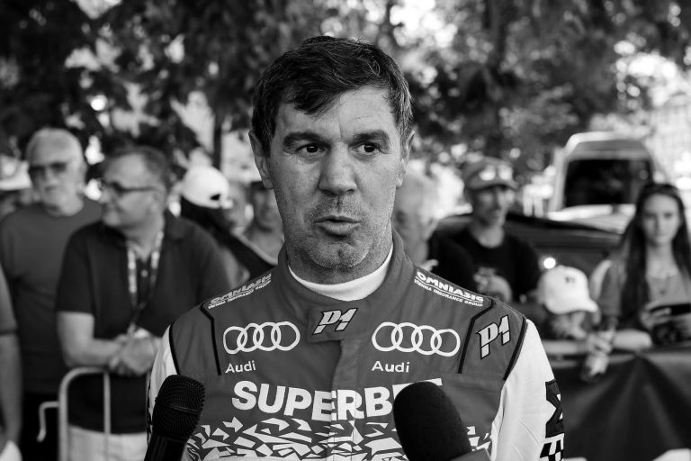 Mihai Leu, condus pe ultimul drum în Hunedoara, orașul natal. O viață de campion care a marcat o generație