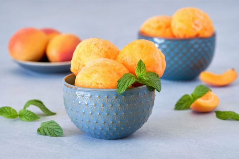 Sorbet de caise: rețeta simplă pentru un desert de vară răcoritor