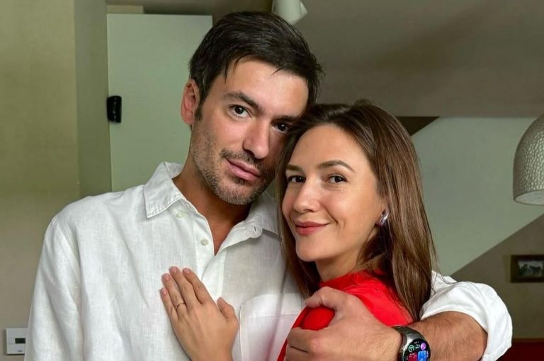 Adela Popescu și Radu Vâlcan petrec vara la Șușani. Cum arată casa lor la țară GALERIE FOTO