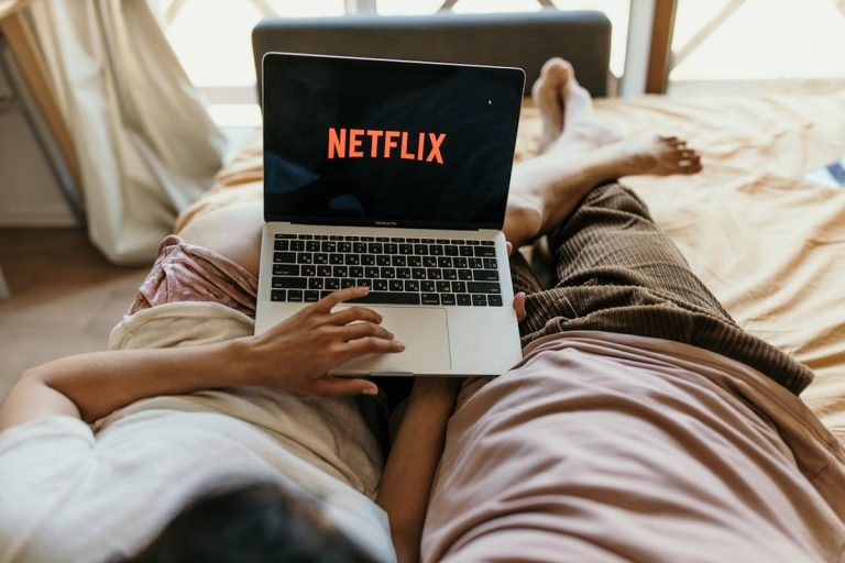 Ce poți urmări pe Netflix în august 2025. Seriale și filme noi pentru toate gusturile