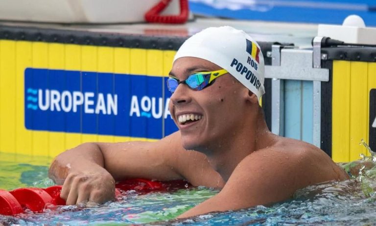 David Popovici, dublu campion mondial la Singapore. Ce sumă uriașă va încasa pentru medaliile de aur