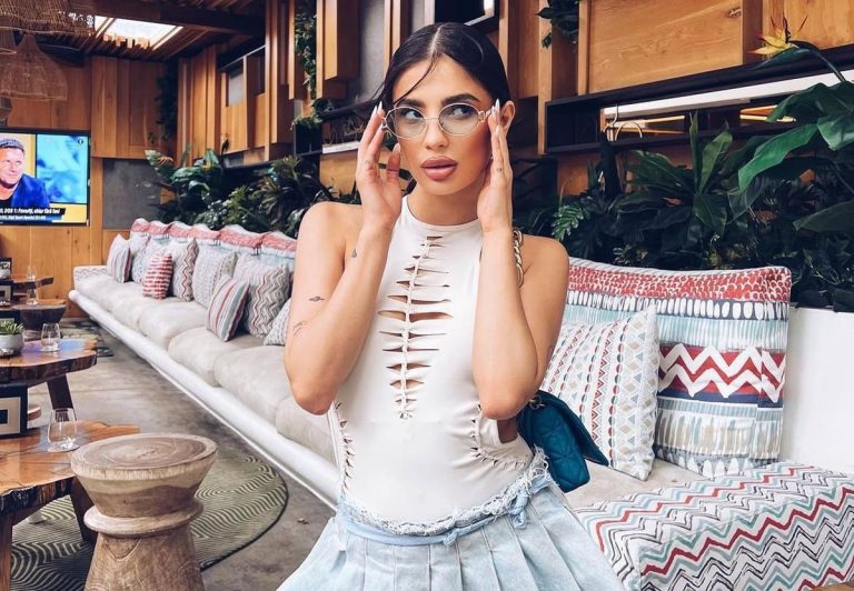 Pagube și scandal într-un apartament din Sectorul 2, după șederea Calinei Roman și a iubitului ei. Proprietara este nevoită să refacă locuința complet