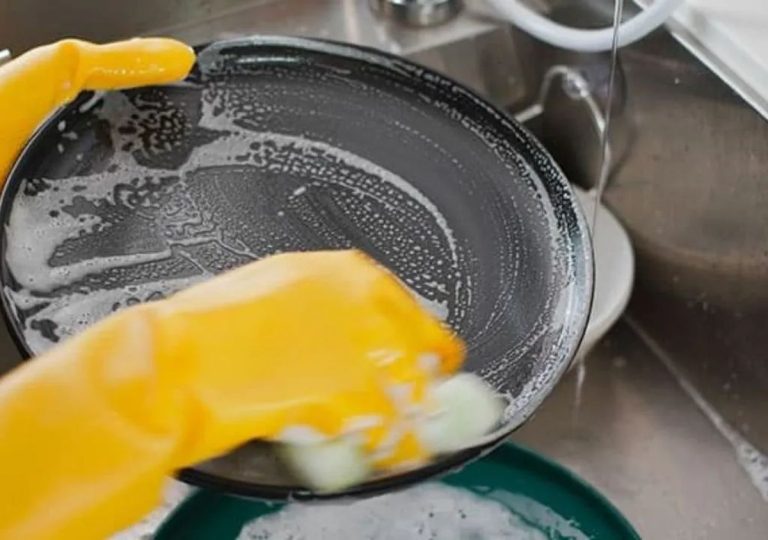 Rețete simple pentru a face acasă detergent de vase. Ingredientele se află deja în bucătăria ta